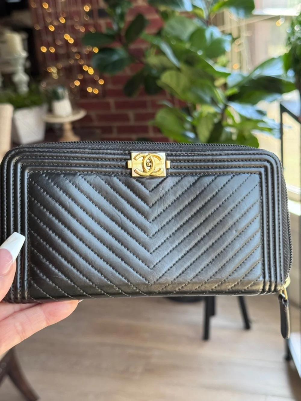 Chanel Black Quilted Chevron Wallet - Picture 6 of 12